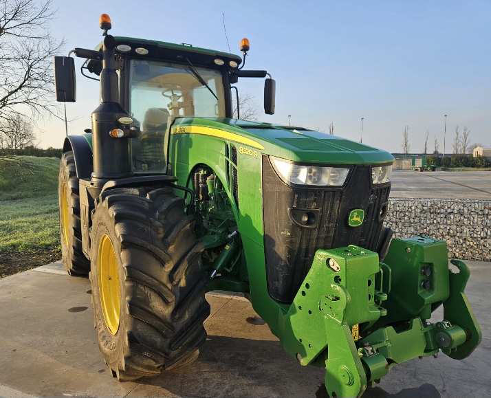 JOHN DEERE 8320R - Máy cày: hình 3 JOHN DEERE 8320R - Máy cày: hình 3
