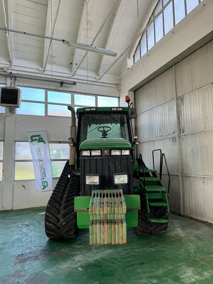 JOHN DEERE 8410T - Máy cày: hình 2 JOHN DEERE 8410T - Máy cày: hình 2