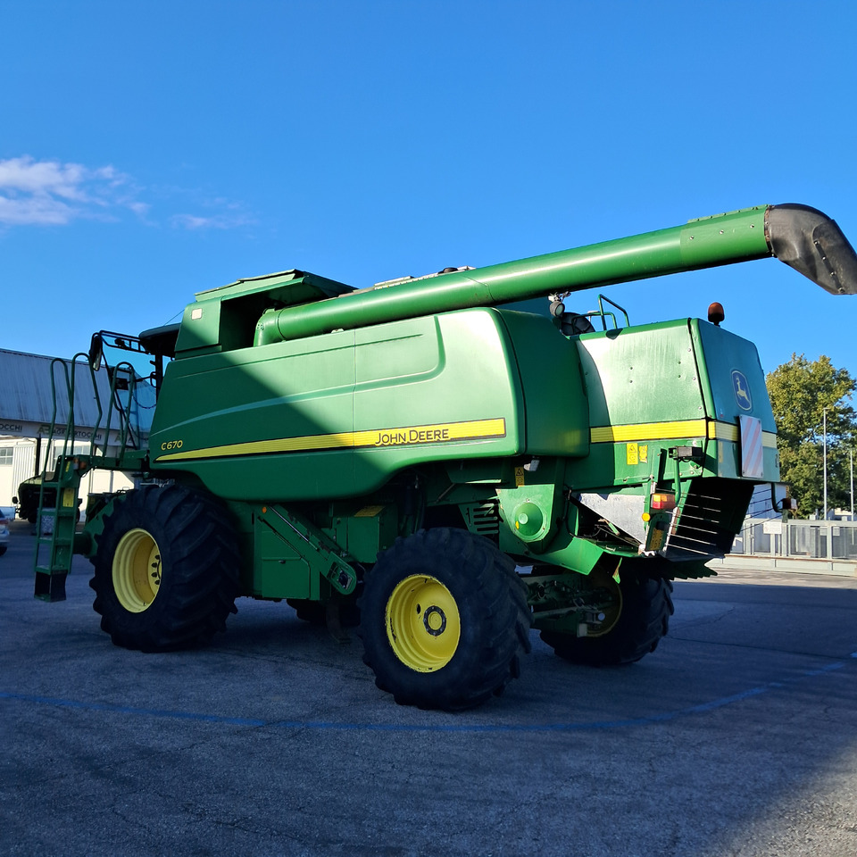 JOHN DEERE C670 - Máy gặt đập: hình 2 JOHN DEERE C670 - Máy gặt đập: hình 2