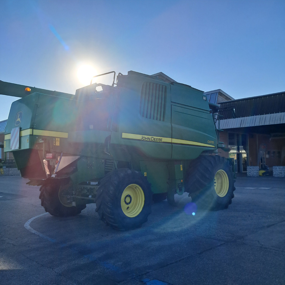 JOHN DEERE C670 - Máy gặt đập: hình 5 JOHN DEERE C670 - Máy gặt đập: hình 5