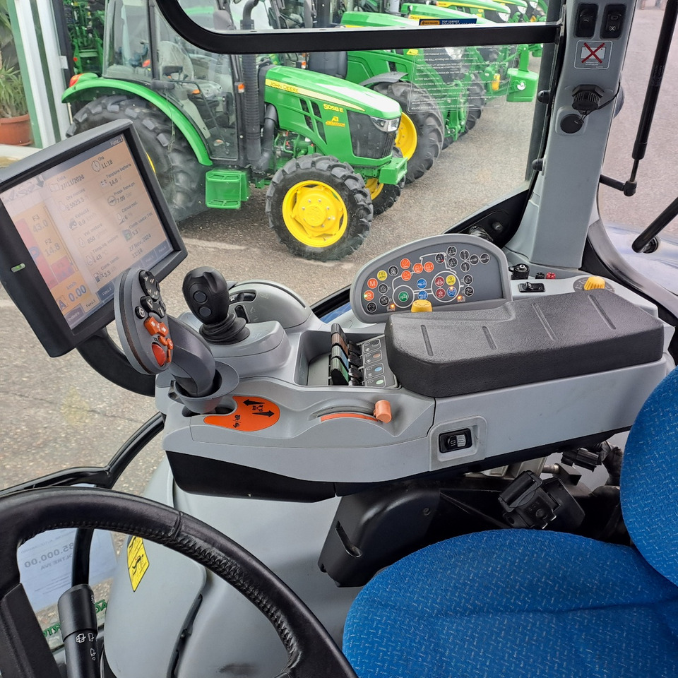 NEW HOLLAND T7.270 BLUEPOWER - ASTA AGRIBERTOCCHI - Máy cày: hình 2 NEW HOLLAND T7.270 BLUEPOWER - ASTA AGRIBERTOCCHI - Máy cày: hình 2