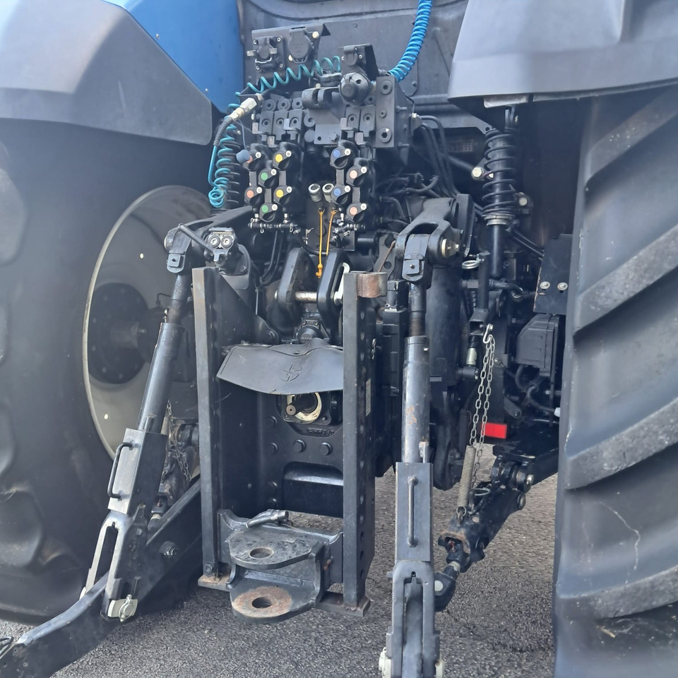 NEW HOLLAND T7 HD - Máy cày: hình 5 NEW HOLLAND T7 HD - Máy cày: hình 5
