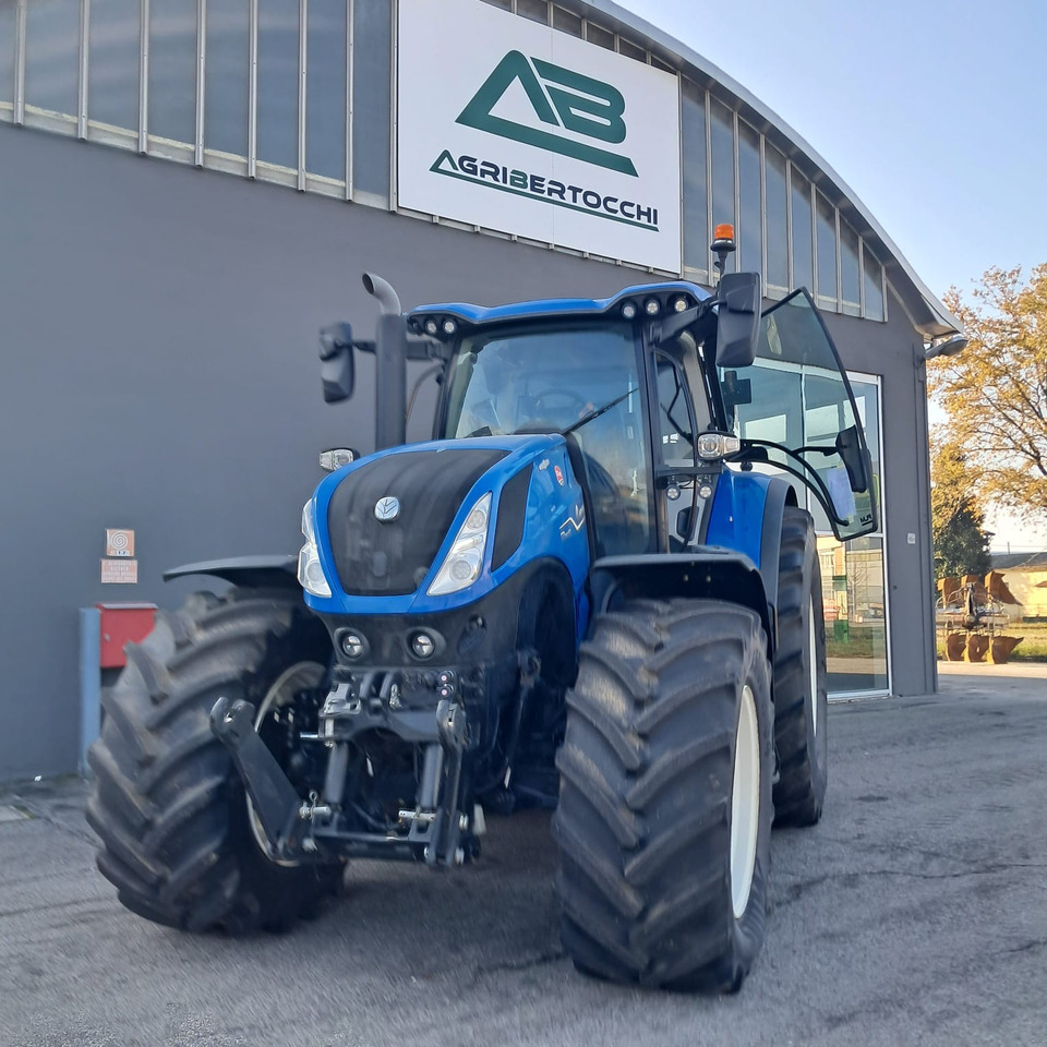 NEW HOLLAND T7 HD - Máy cày: hình 2 NEW HOLLAND T7 HD - Máy cày: hình 2