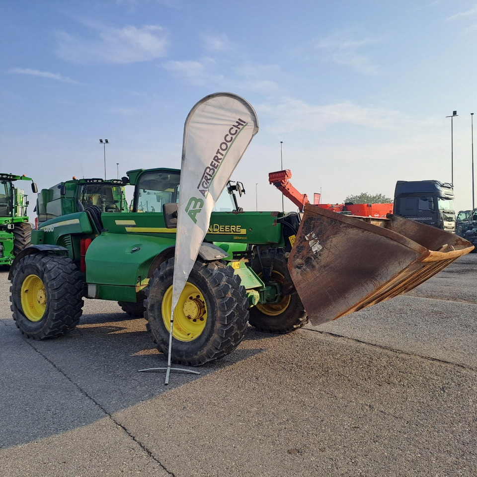 TELESCOPICO JOHN DEERE 3400 - Xe nhấc hình viễn vọng kính: hình 4 TELESCOPICO JOHN DEERE 3400 - Xe nhấc hình viễn vọng kính: hình 4