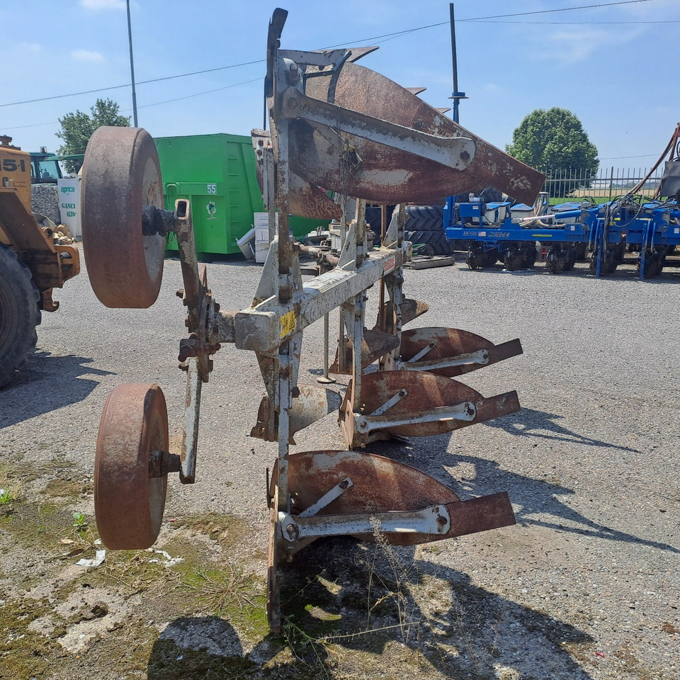 TRIVOMERE EMMEGIEMME - Cày: hình 3 TRIVOMERE EMMEGIEMME - Cày: hình 3