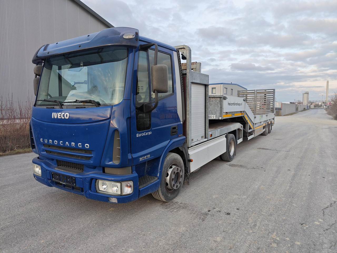 Iveco Eurovargo 90E18 + Veldhuizen P38-2 - Xe đầu kéo: hình 1 Iveco Eurovargo 90E18 + Veldhuizen P38-2 - Xe đầu kéo: hình 1