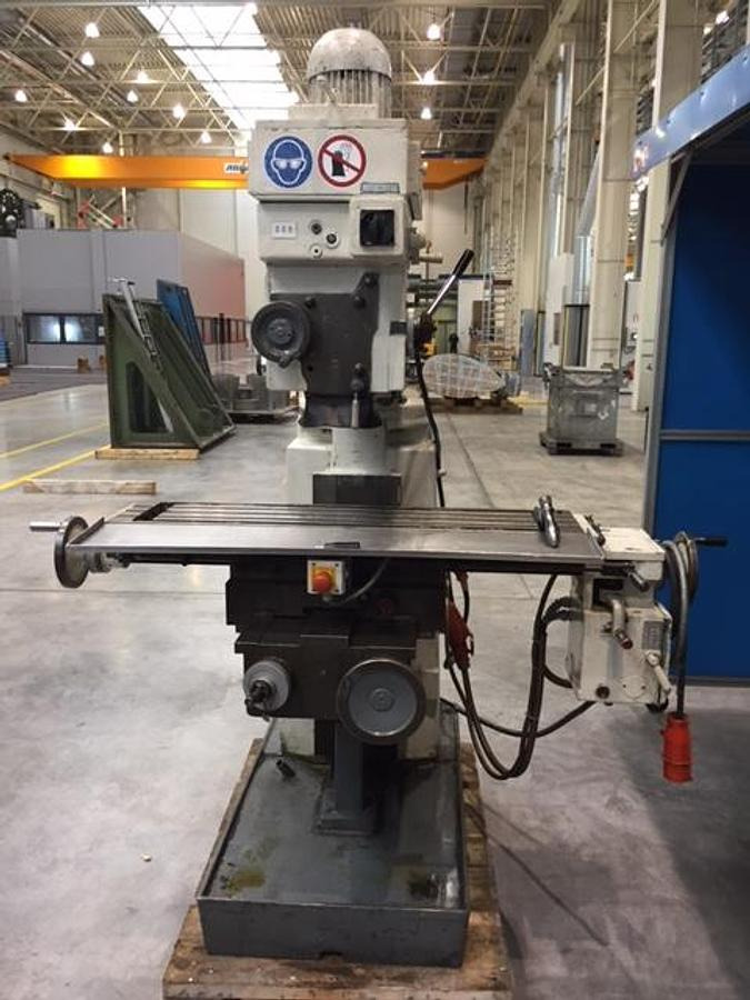 Mehrzweckfräsmaschine PRVOMAJSKA - Máy phay kim loại: hình 1 Mehrzweckfräsmaschine PRVOMAJSKA - Máy phay kim loại: hình 1