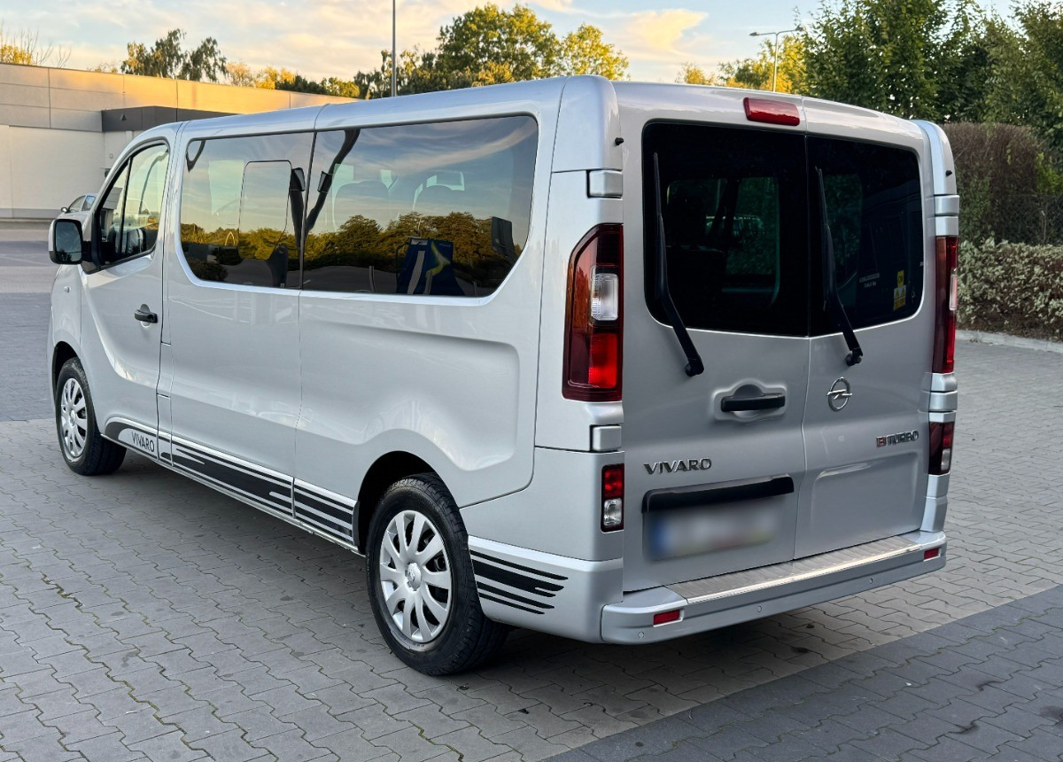 Opel Vivaro 1.6 DCI 145KM 9 osobowy Nawiewy góra dół DOINWESTOWANY Super stan - Xe wagon: hình 3 Opel Vivaro 1.6 DCI 145KM 9 osobowy Nawiewy góra dół DOINWESTOWANY Super stan - Xe wagon: hình 3