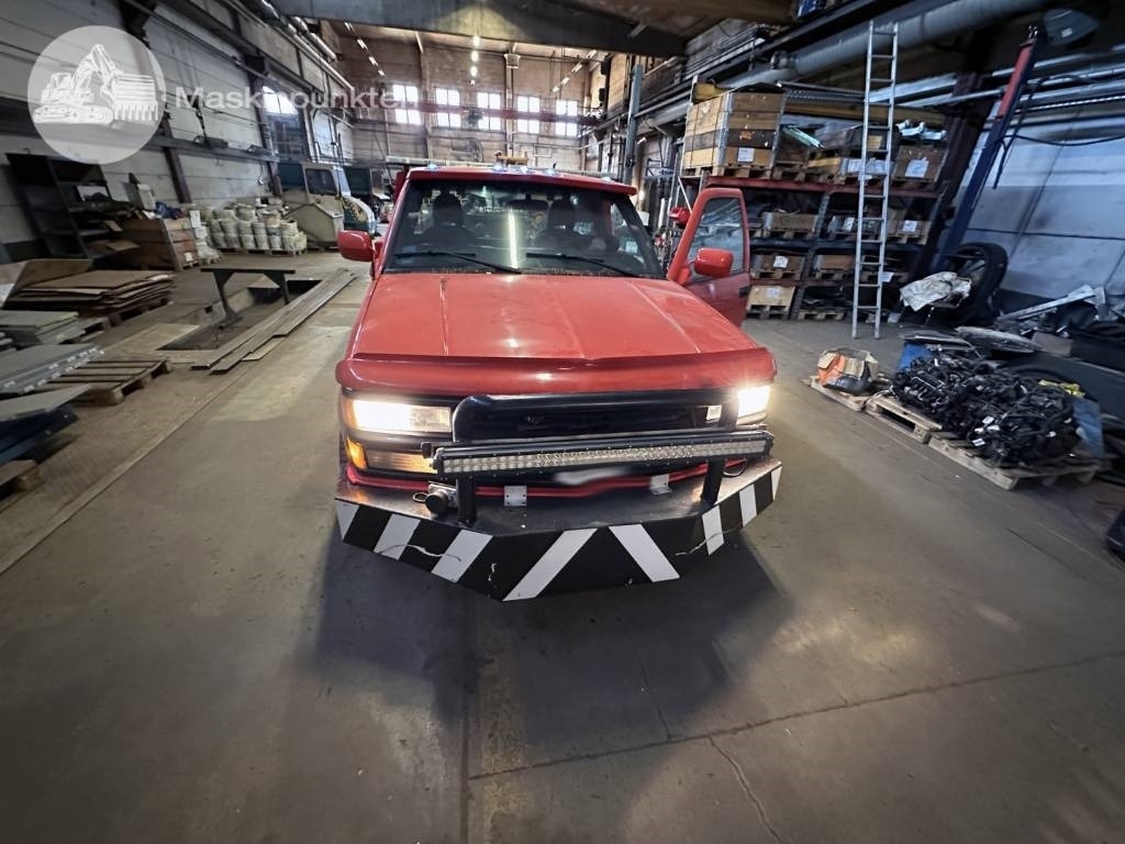 Chevrolet 3500 - Xe tải kéo: hình 3 Chevrolet 3500 - Xe tải kéo: hình 3