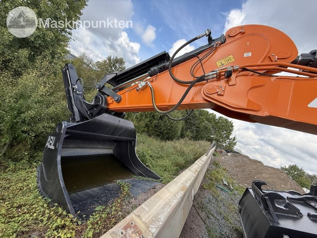 Develon 800 LC - Máy xúc bánh xích: hình 5 Develon 800 LC - Máy xúc bánh xích: hình 5