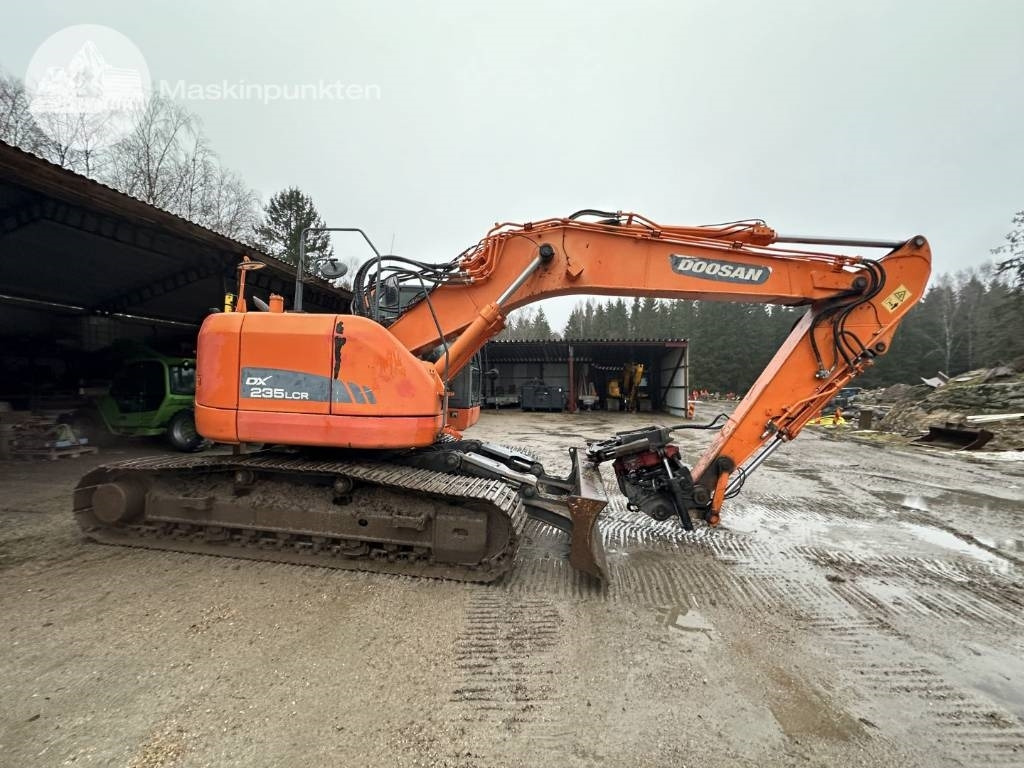 Doosan DX 235 LCR - Máy xúc bánh xích: hình 5 Doosan DX 235 LCR - Máy xúc bánh xích: hình 5