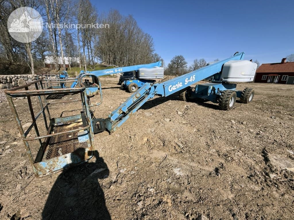Genie S 45 - Xe nâng người hình viễn vọng kính: hình 4 Genie S 45 - Xe nâng người hình viễn vọng kính: hình 4