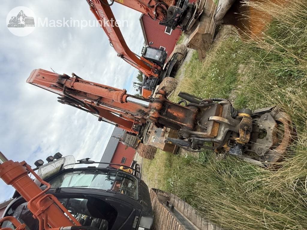 Hitachi ZX 300 LC-6 - Máy xúc bánh xích: hình 4 Hitachi ZX 300 LC-6 - Máy xúc bánh xích: hình 4