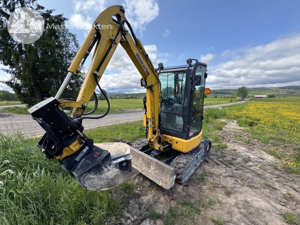 Komatsu PC 26 MR - Máy xúc mini: hình 2 Komatsu PC 26 MR - Máy xúc mini: hình 2