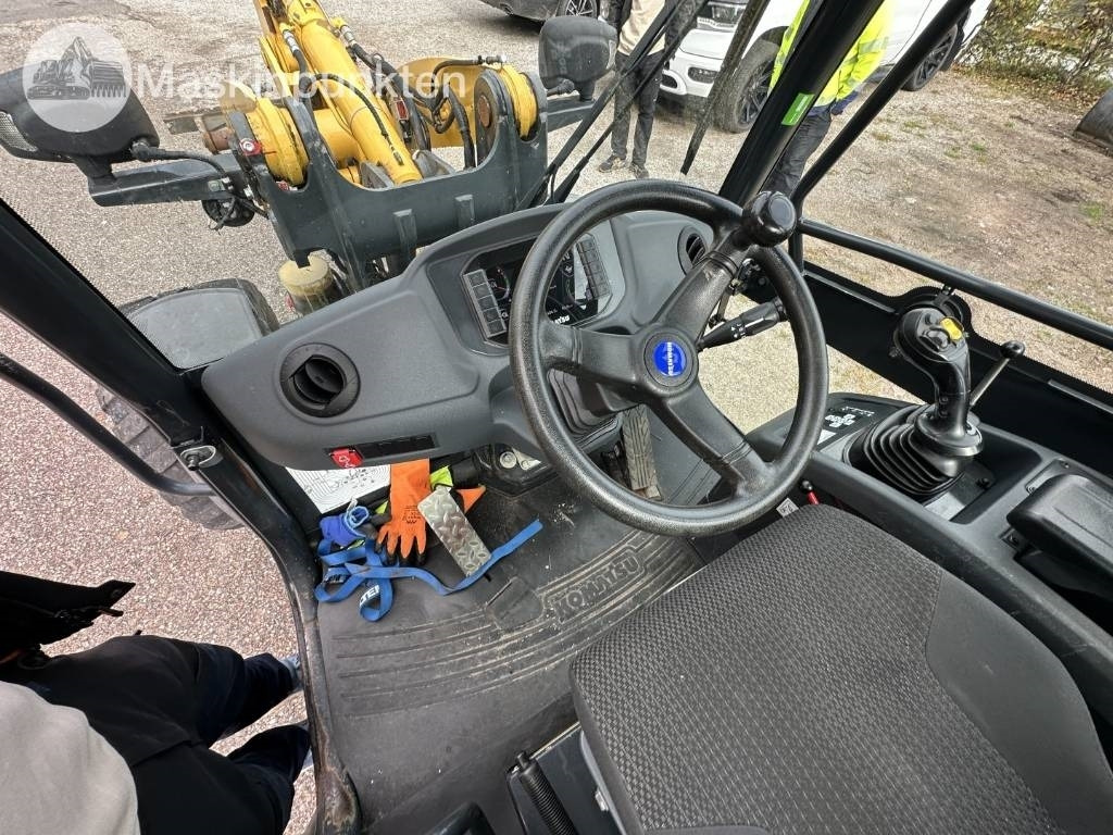 Máy xúc lật bánh lốp Komatsu WA 70 M-8: hình 17