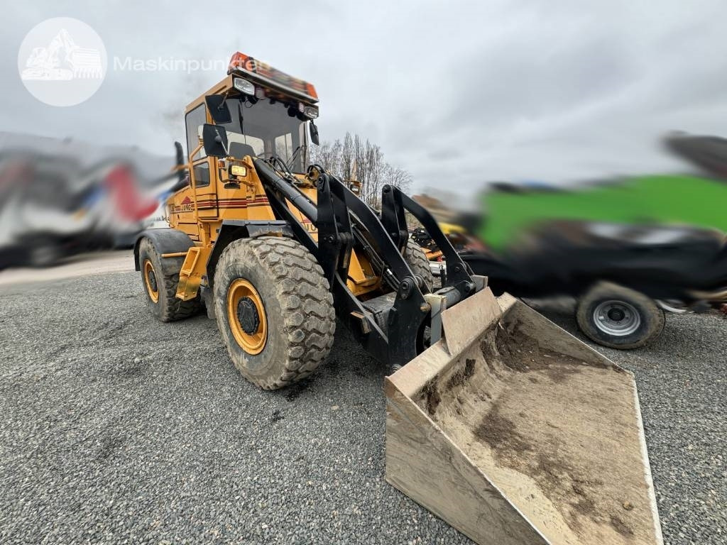 Ljungby 1322 - Máy xúc lật bánh lốp: hình 2 Ljungby 1322 - Máy xúc lật bánh lốp: hình 2