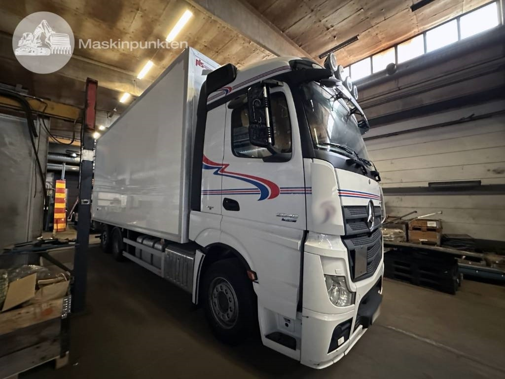 Mercedes-Benz Actros 2545 - Xe tải hộp: hình 3 Mercedes-Benz Actros 2545 - Xe tải hộp: hình 3