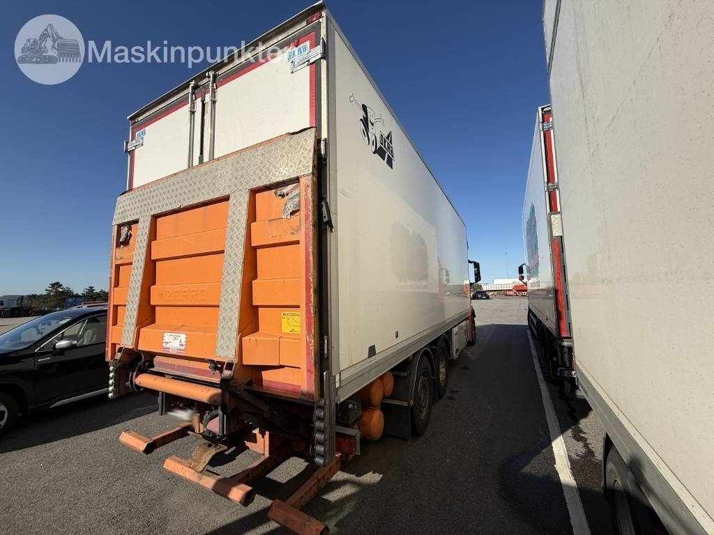 Mercedes-Benz Actros 2551 - Xe tải đông lạnh: hình 4 Mercedes-Benz Actros 2551 - Xe tải đông lạnh: hình 4