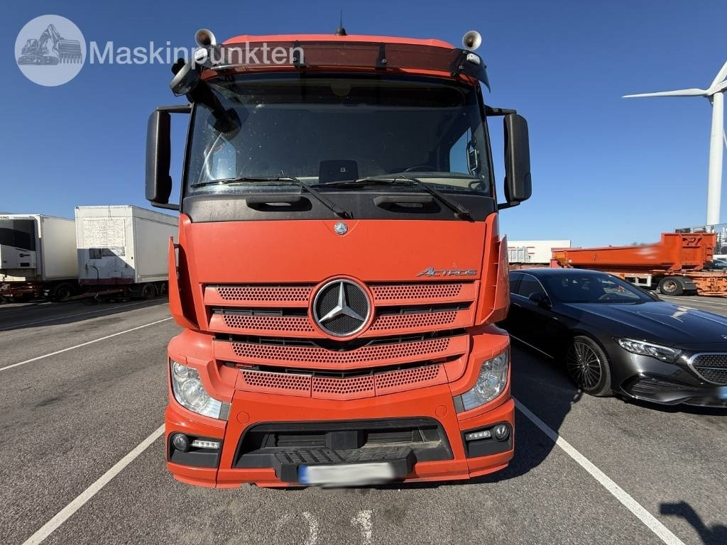 Mercedes-Benz Actros 2551 - Xe tải đông lạnh: hình 2 Mercedes-Benz Actros 2551 - Xe tải đông lạnh: hình 2