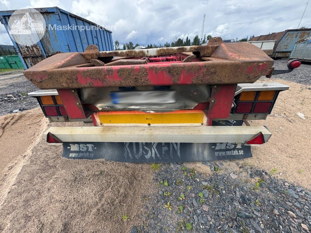 Mjölbysläpet SFL4-12,5-36 - Rơ moóc thùng chứa: hình 4 Mjölbysläpet SFL4-12,5-36 - Rơ moóc thùng chứa: hình 4