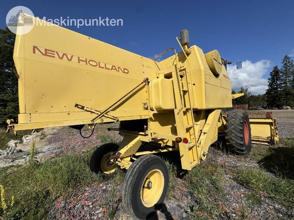 New Holland 1530 - Máy gặt đập: hình 4 New Holland 1530 - Máy gặt đập: hình 4