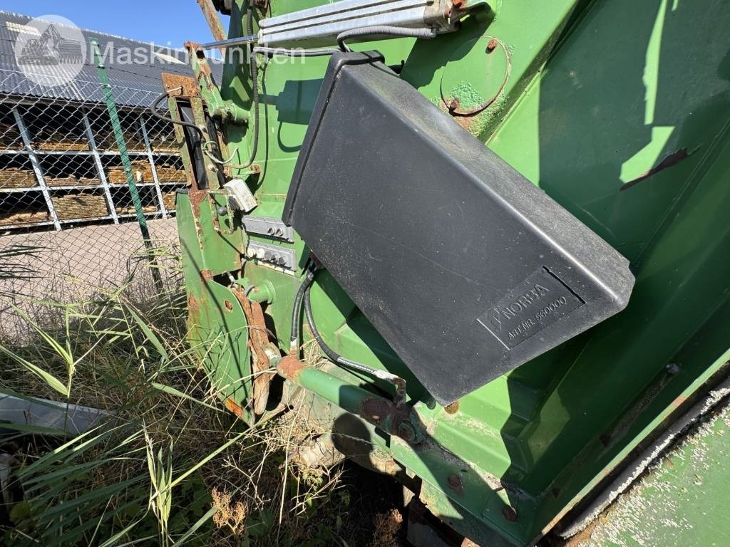 Xe tải chở rác Scania P 94 D: hình 42 Xe tải chở rác Scania P 94 D: hình 42