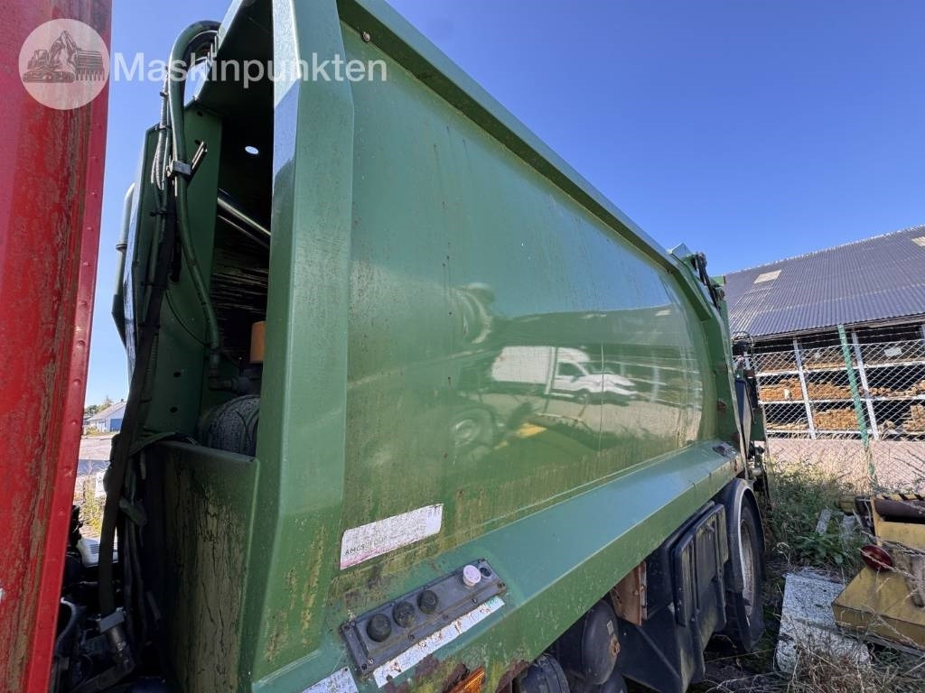 Xe tải chở rác Scania P 94 D: hình 32 Xe tải chở rác Scania P 94 D: hình 32