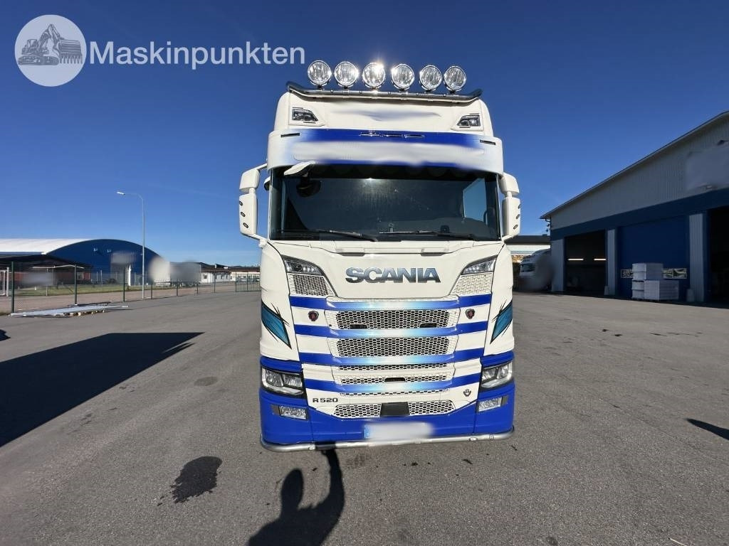 Scania R 520 - Xe tải hộp: hình 2 Scania R 520 - Xe tải hộp: hình 2
