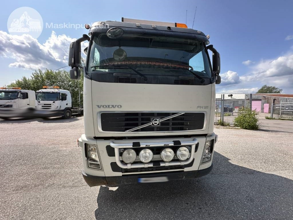 Volvo FH 12 460 CAMELEONT - Xe chở container/ Xe tải hoán đổi thân: hình 2 Volvo FH 12 460 CAMELEONT - Xe chở container/ Xe tải hoán đổi thân: hình 2