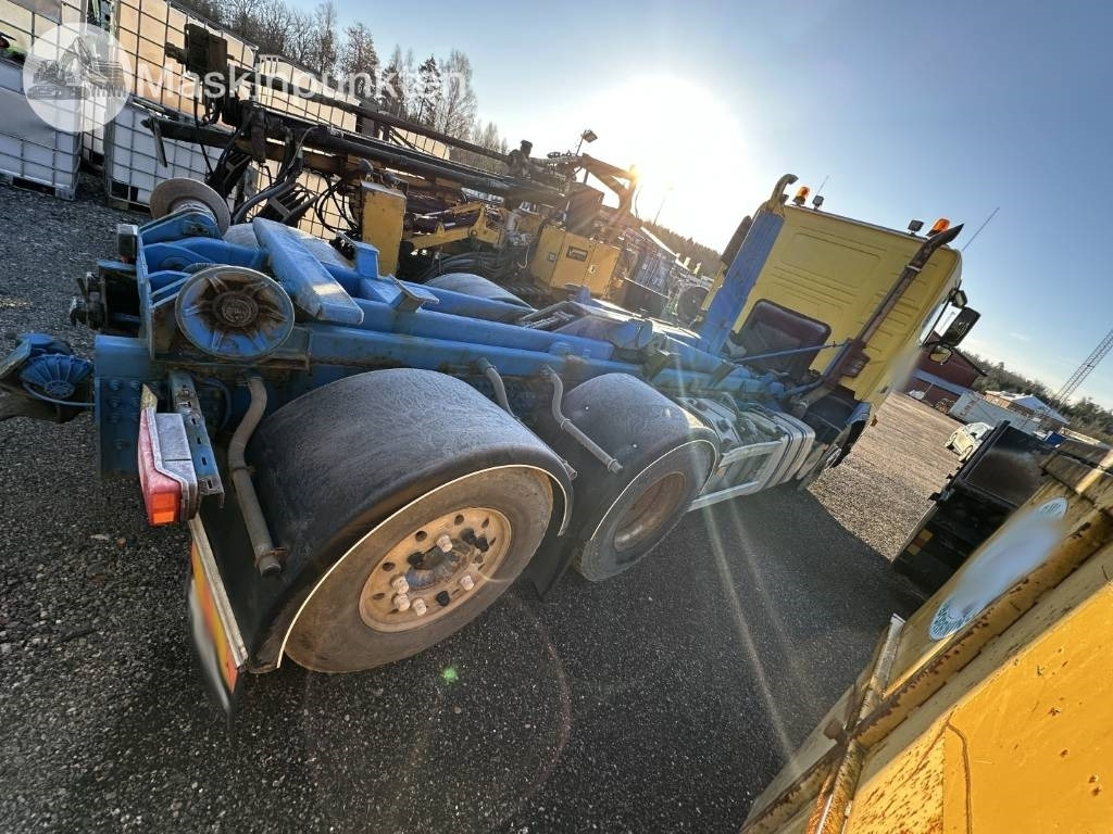 Volvo FH 12 - Xe tải nâng móc: hình 4 Volvo FH 12 - Xe tải nâng móc: hình 4