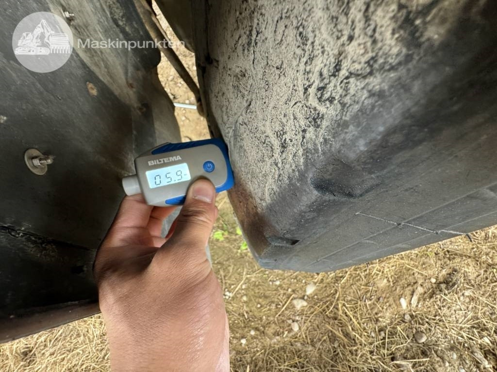 Xe tải nâng móc Volvo FH 16 550: hình 22