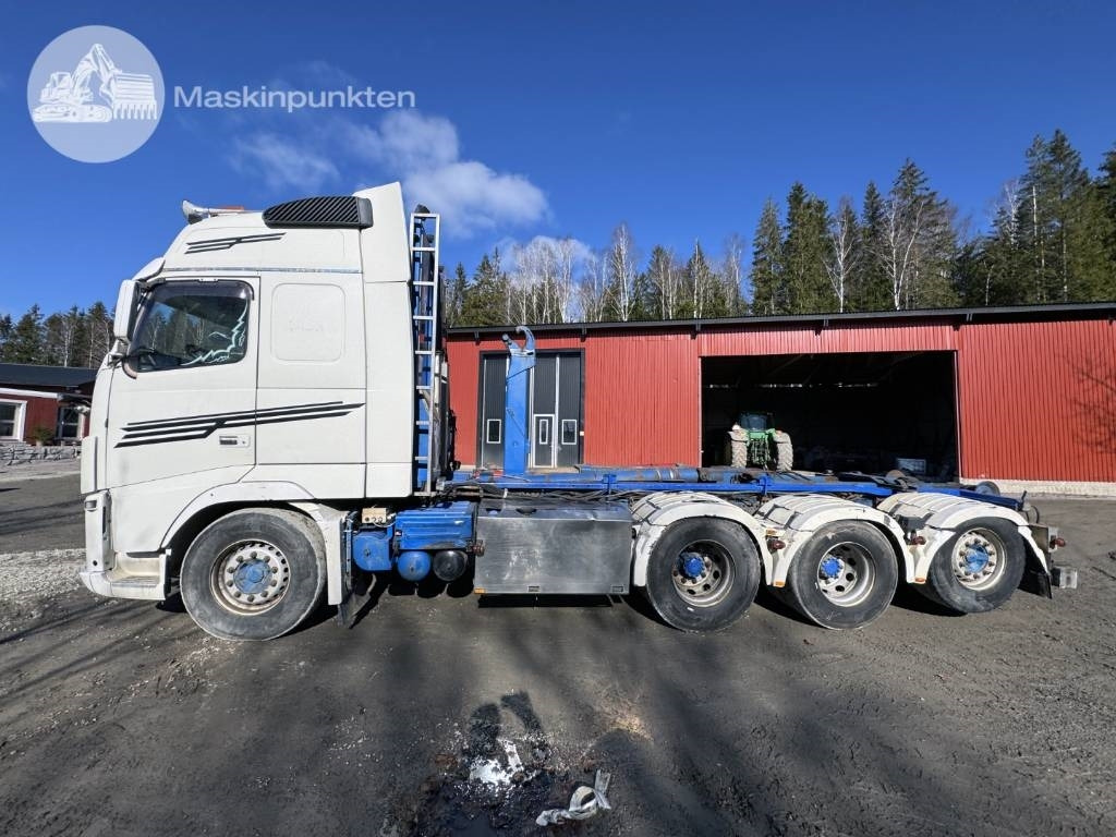 Volvo FH 16 550 - Xe tải nâng móc: hình 3 Volvo FH 16 550 - Xe tải nâng móc: hình 3