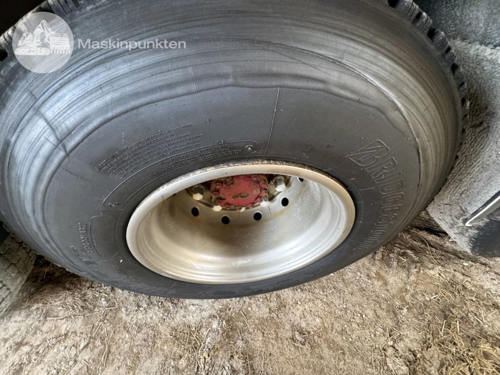 Xe tải nâng móc Volvo FH 16 550: hình 15