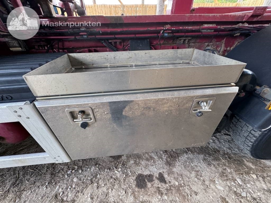 Xe tải nâng móc Volvo FH 16 550: hình 11