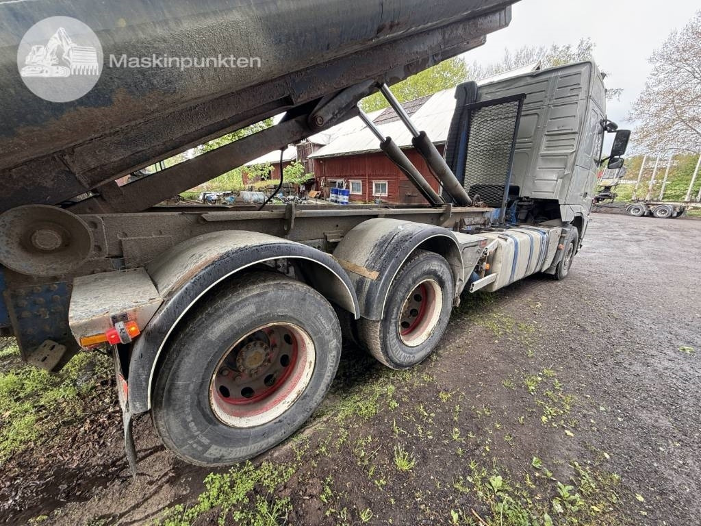 Volvo FH 16 660 - Xe tải nâng móc: hình 5 Volvo FH 16 660 - Xe tải nâng móc: hình 5