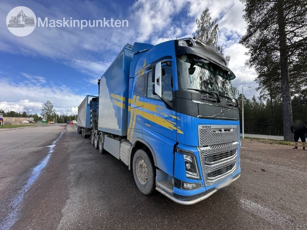 Volvo FH 16 750  - Xe tải thùng lửng/ Phẳng, Xe cẩu tự hành: hình 4 Volvo FH 16 750  - Xe tải thùng lửng/ Phẳng, Xe cẩu tự hành: hình 4