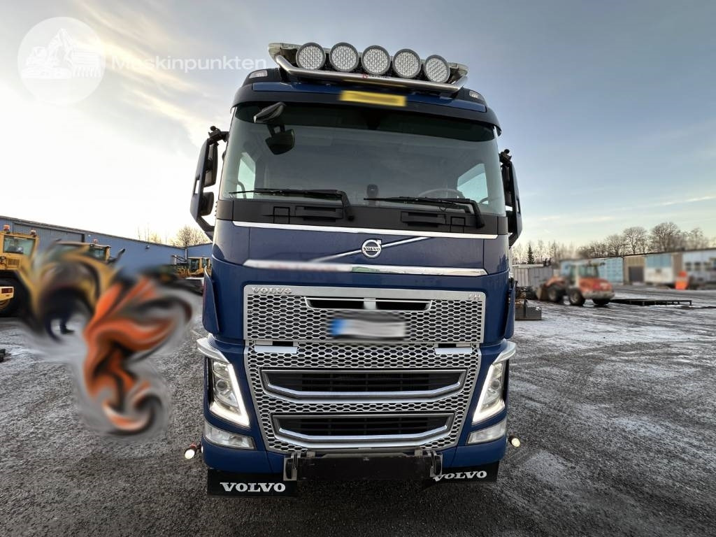 Volvo FH 540 - Xe cẩu tự hành: hình 5 Volvo FH 540 - Xe cẩu tự hành: hình 5