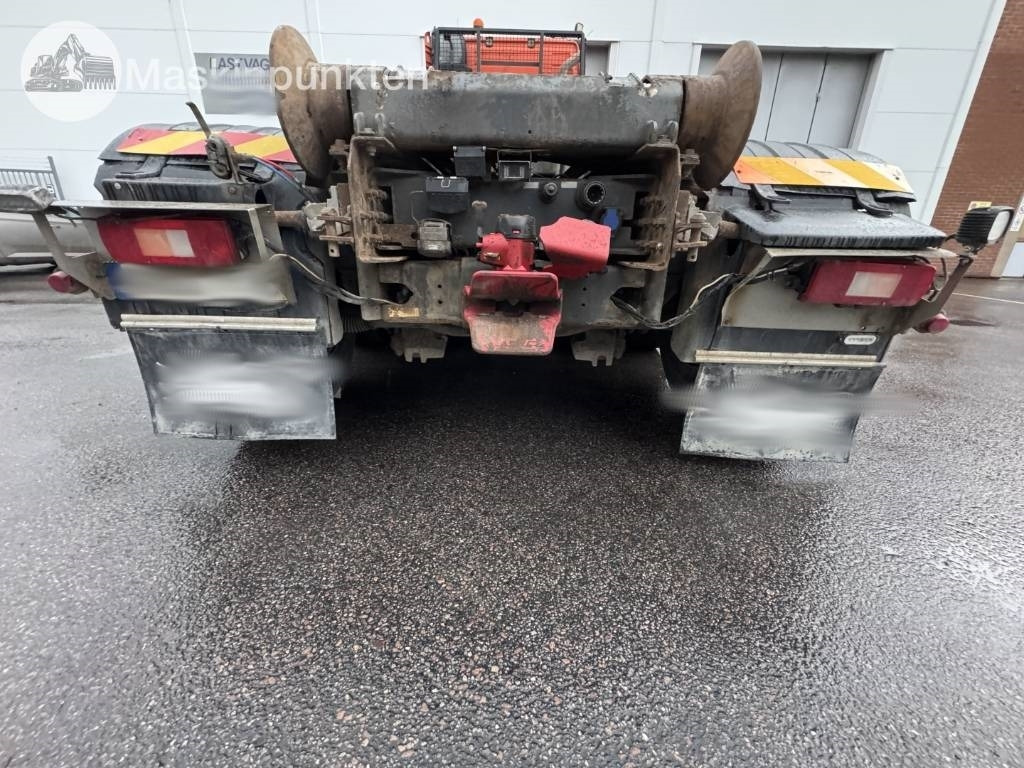 Volvo FH 8*4 Tridem lastväxlare - Xe tải nâng móc: hình 3 Volvo FH 8*4 Tridem lastväxlare - Xe tải nâng móc: hình 3