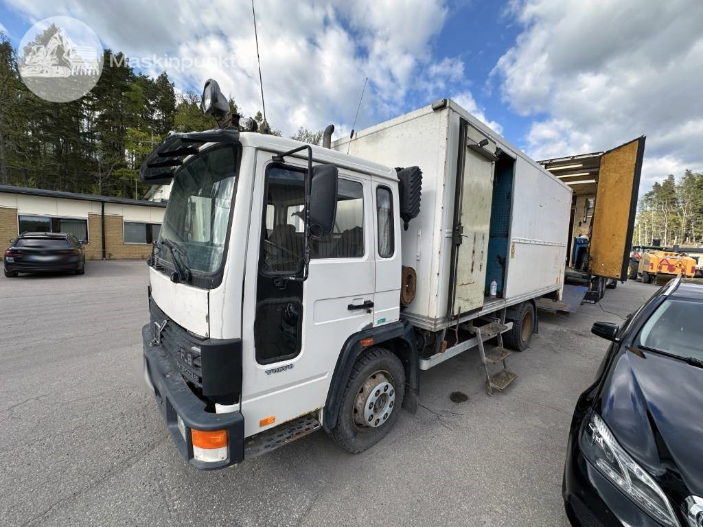 Volvo FL 610 Verkstadsinredd - Xe tải hộp: hình 1 Volvo FL 610 Verkstadsinredd - Xe tải hộp: hình 1