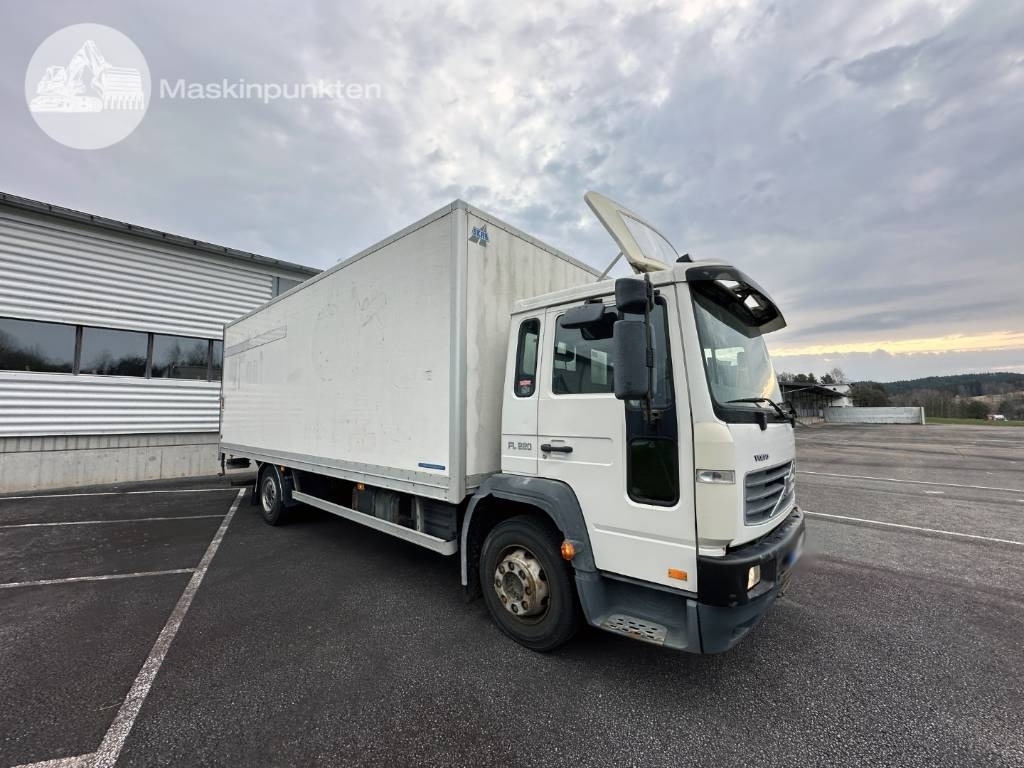 Volvo FL 612 - Xe tải hộp: hình 3 Volvo FL 612 - Xe tải hộp: hình 3