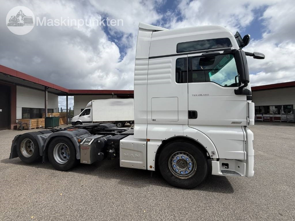 MAN TGX 25.560 - Xe đầu kéo: hình 4 MAN TGX 25.560 - Xe đầu kéo: hình 4