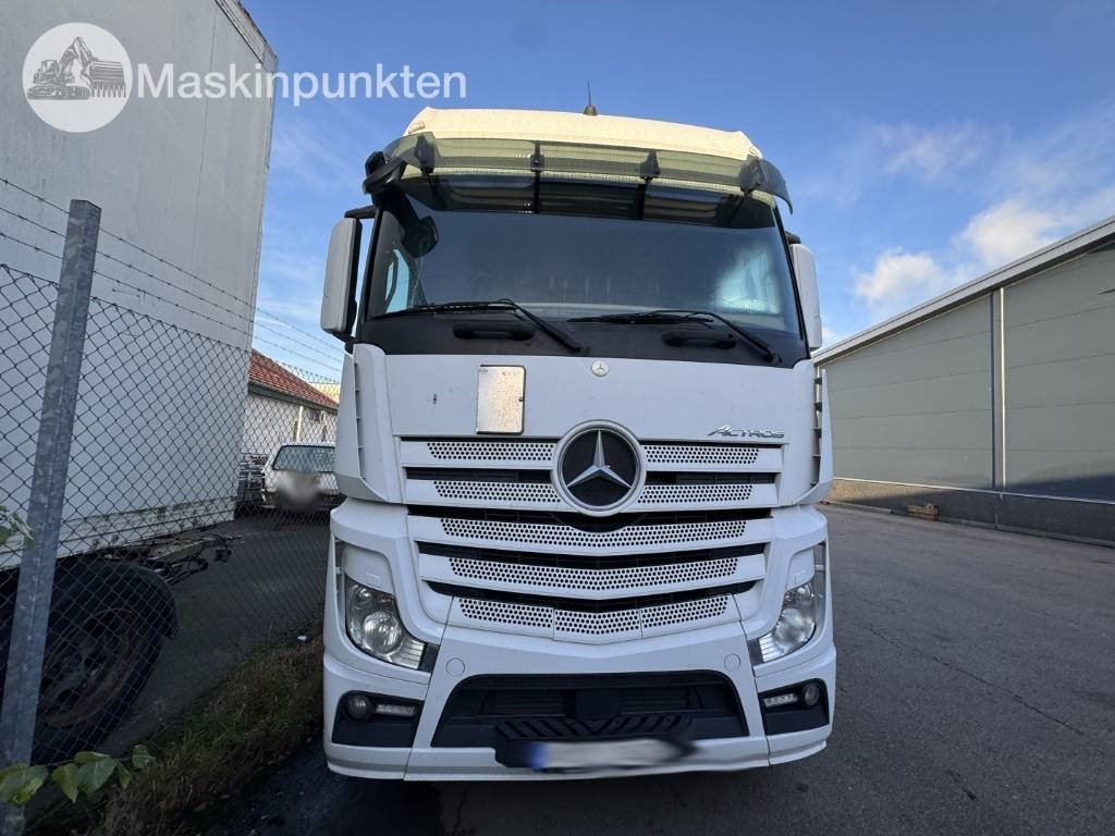 Mercedes-Benz Actros 963-4-D - Xe đầu kéo: hình 4 Mercedes-Benz Actros 963-4-D - Xe đầu kéo: hình 4