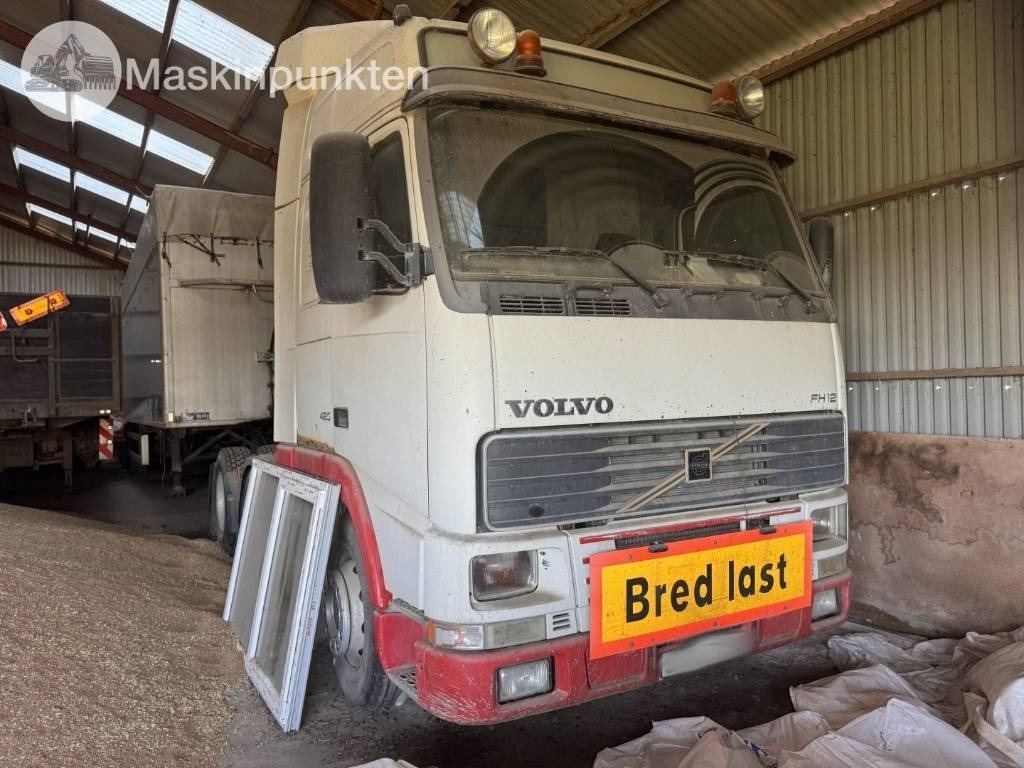 Volvo FH 12 - Xe đầu kéo: hình 2 Volvo FH 12 - Xe đầu kéo: hình 2