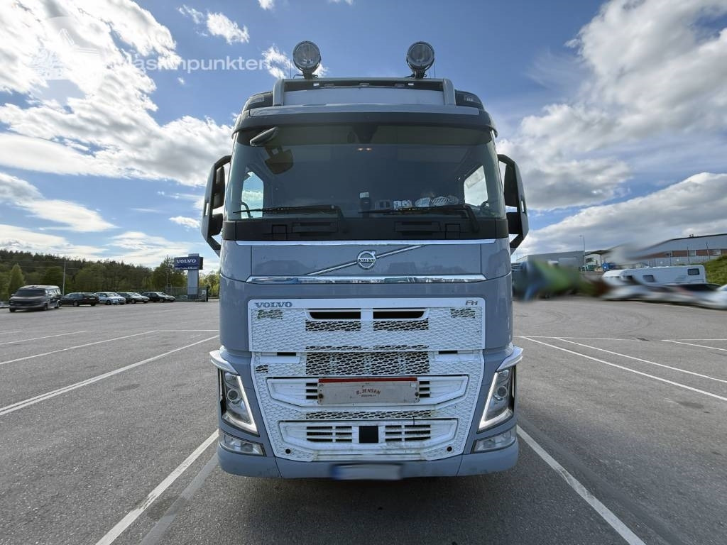 Volvo FH 540 - Xe đầu kéo: hình 2 Volvo FH 540 - Xe đầu kéo: hình 2