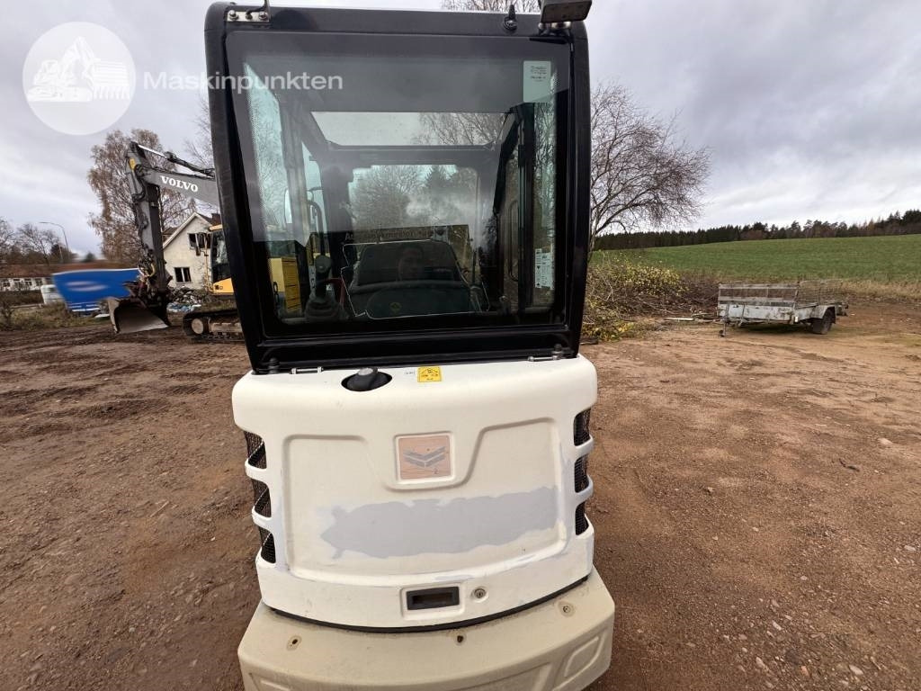 Máy xúc mini Yanmar TC 22: hình 11