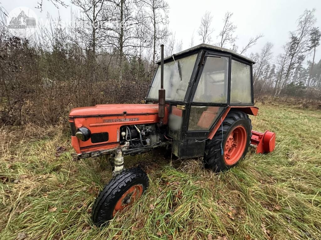 Zetor 6718 - Máy cày: hình 1 Zetor 6718 - Máy cày: hình 1