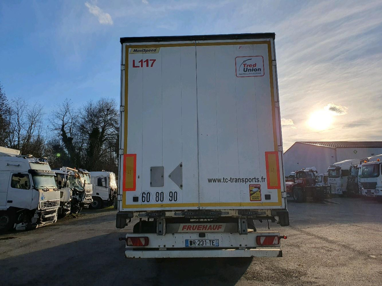FRUEHAUF SEMI SAVOYARDE FST4FC - Sơ mi rơ moóc mui bạt: hình 5 FRUEHAUF SEMI SAVOYARDE FST4FC - Sơ mi rơ moóc mui bạt: hình 5