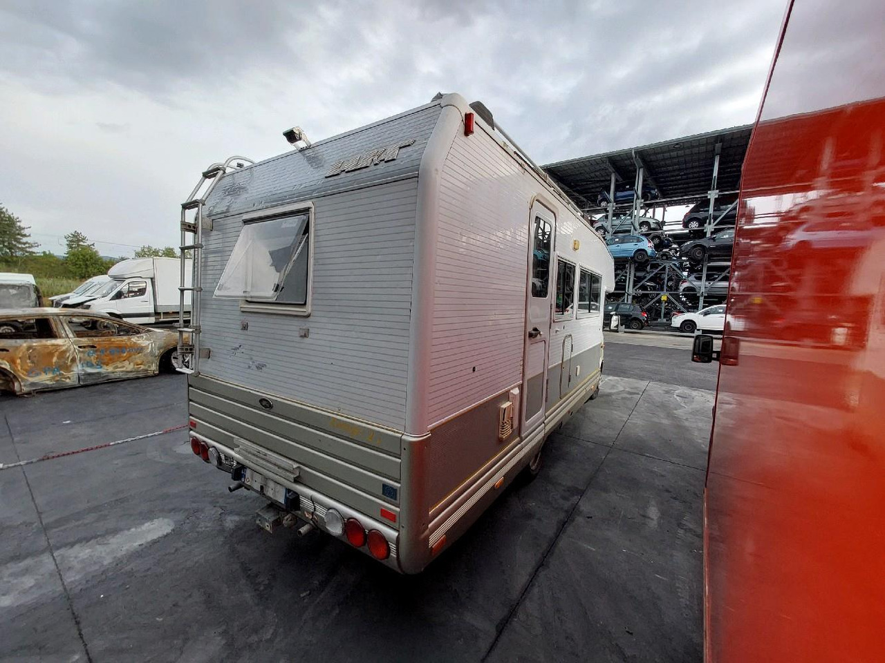 IVECO LAIKA 35.12 CAMPING 122 - Xe cắm trại alkoven: hình 4 IVECO LAIKA 35.12 CAMPING 122 - Xe cắm trại alkoven: hình 4