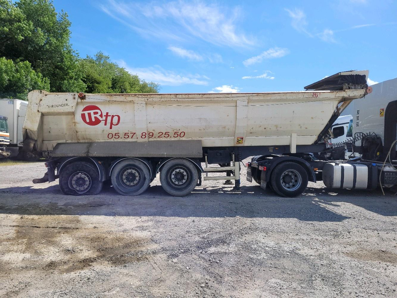 LOUAULT BENNE TP SR39 - Sơ mi rơ moóc ben: hình 3 LOUAULT BENNE TP SR39 - Sơ mi rơ moóc ben: hình 3