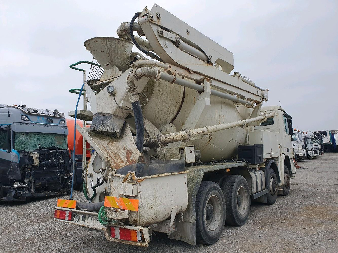 MERCEDES ACTROS 3236 MALAX PUTZMEISTER - Xe trộn bê tông: hình 4 MERCEDES ACTROS 3236 MALAX PUTZMEISTER - Xe trộn bê tông: hình 4